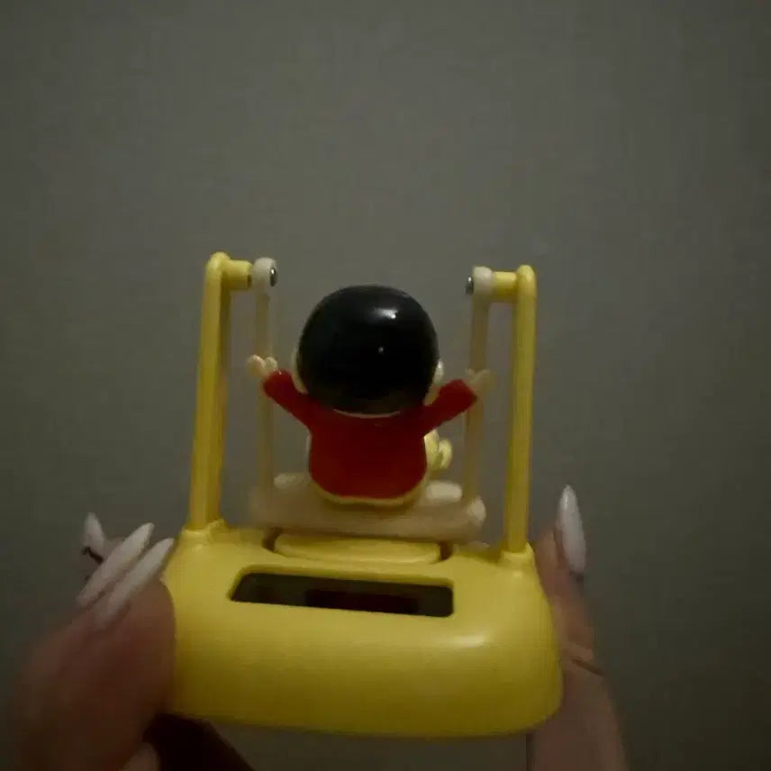 [BUNJANG] Crayon Shin-chan Swinging Swing Figure / 짱구는 못말려 흔들 그네 피규어