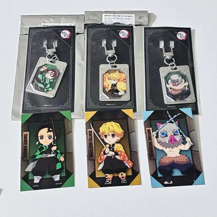 [BUNJANG] Demon Slayer Inosuke Tanjiro Zenitsu Metal Keyring Card Set / 귀멸의 칼날 귀칼 CGV 이노스케 탄지로 젠이츠 메탈키링 카드 세트