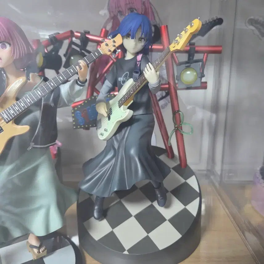 [BUNJANG] Bocchi the Rock! Ryo Scale 1/7 Figure (Sealed) / 미개봉 (택배박스도 개봉 안함) 봇치더락 료 스케일 1/7 피규어