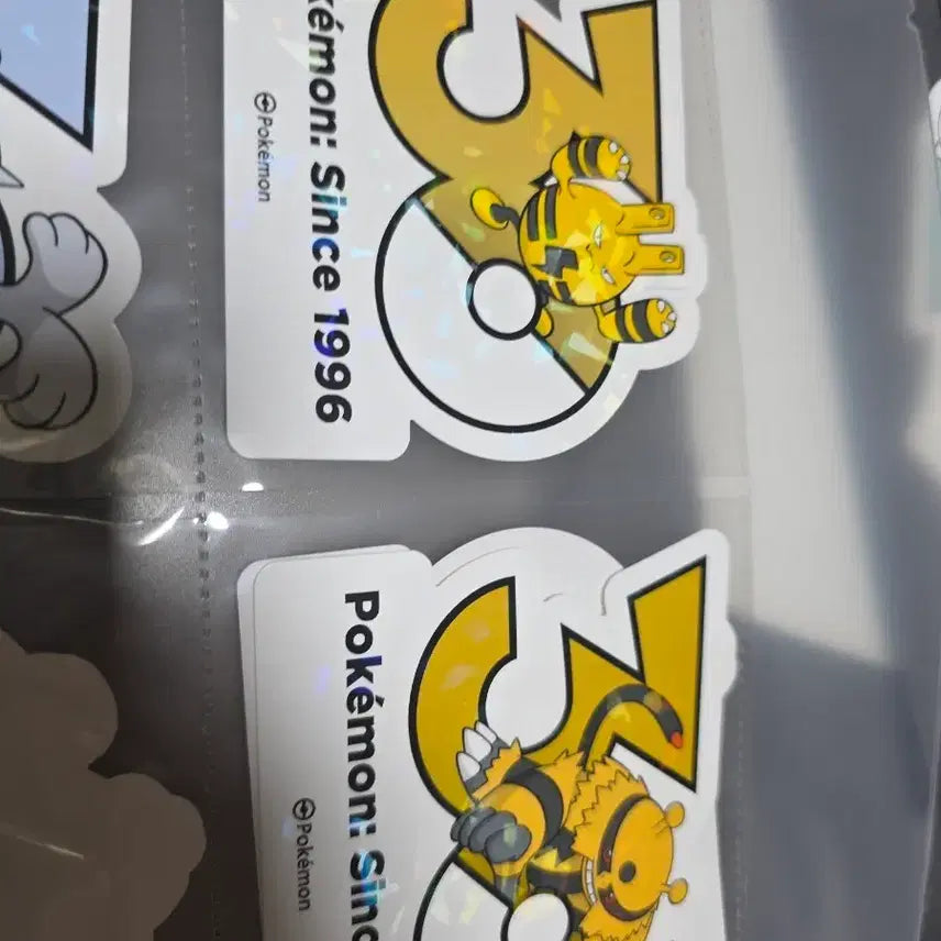 [BUNJANG] Pokemon Elekid Elekid 30th Anniversary Logo Sticker / 에레키드 에레키블 30주년   로고 스티커 포켓몬 올리브영 한국 팝업