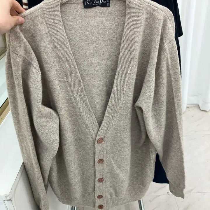 [BUNJANG] Christian Dior Laurel Logo Wool Cardigan Beige / 크리스찬 디올 월계로고 울 가디건 베이지