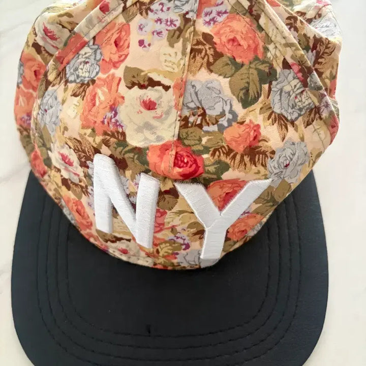 [BUNJANG] Flower Pattern NY New York Embroidery Snapback Hat / [새상품] 플라워패턴 NY 뉴욕 자수 스냅백 모자
