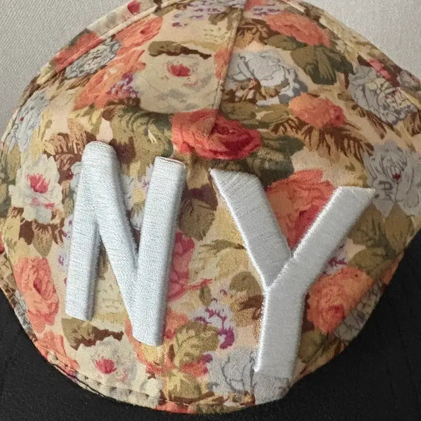 [BUNJANG] Flower Pattern NY New York Embroidery Snapback Hat / [새상품] 플라워패턴 NY 뉴욕 자수 스냅백 모자