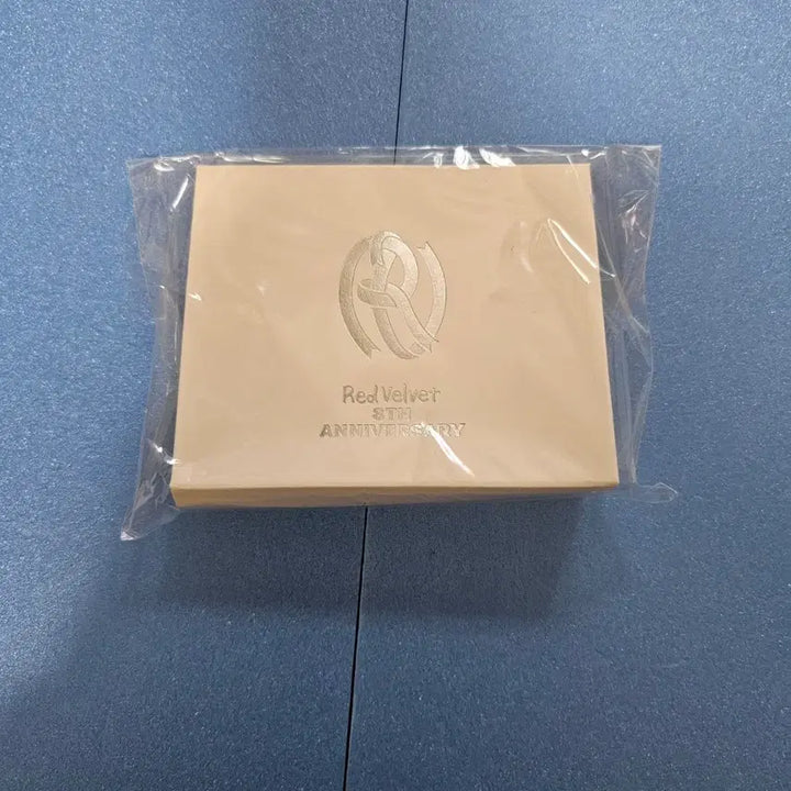 [BUNJANG] Red Velvet 8th Anniversary Irene Necklace (Sealed) / (미개봉) 레드벨벳 8주년 목걸이 아이린 ver.