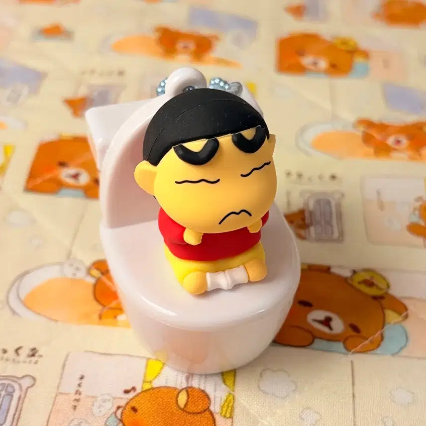 [BUNJANG] Crayon Shin-chan Sound-Making Toilet Keychain / 짱구 소리나는 변기피규어 키링