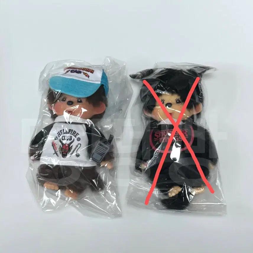 [BUNJANG] Monchhichi X Stranger Things Hellfire Club / 몬치치 X 기묘한이야기 헬파이어 클럽 미개봉