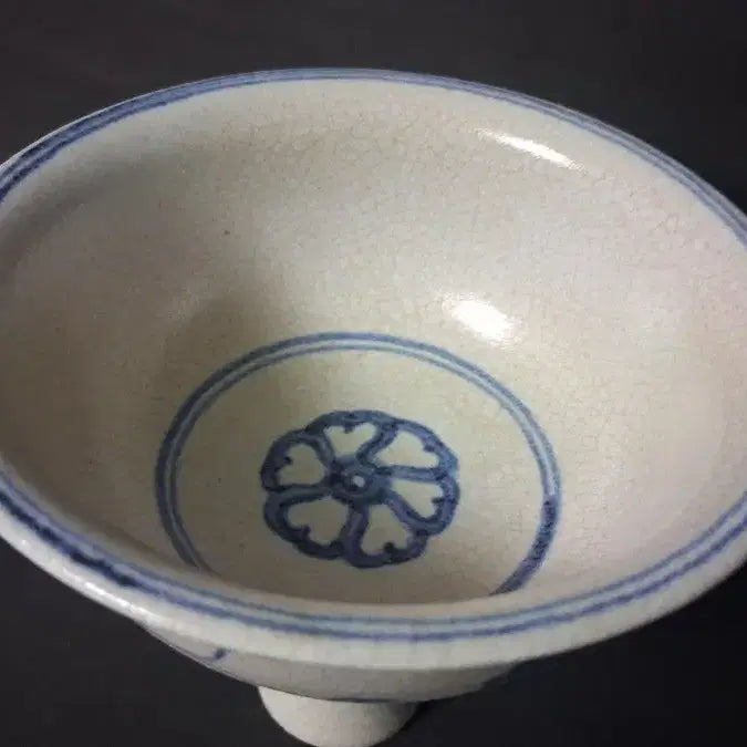 [BUNJANG] Blue-and-White Porcelain High-Footed Cup with Floral Motif / 청화백자 전지화훼문 고족배
