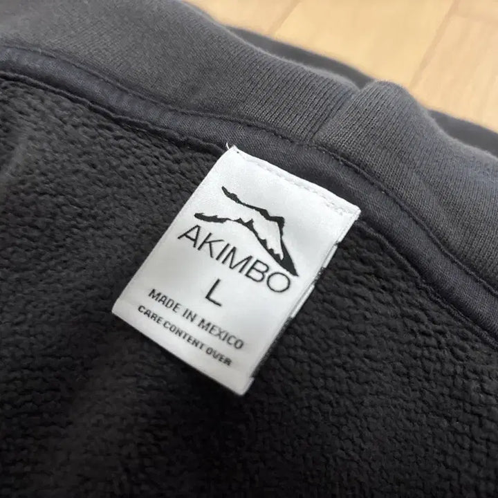[SOLD OUT] Akimbo club 아킴보 클럽 후드집업 차콜 L