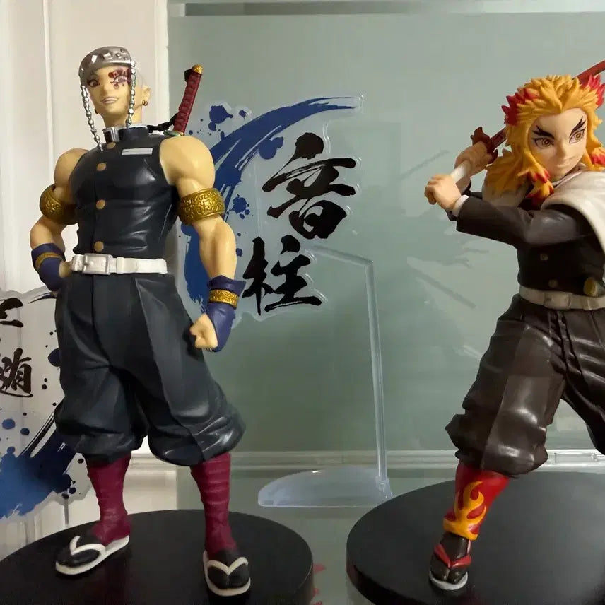 [BUNJANG] Demon Slayer Kyojuro Rengoku &amp; Tengen Uzui Figure Bundle Set / 주말,일괄) 귀멸의 칼날 렌고쿠,텐겐 피규어