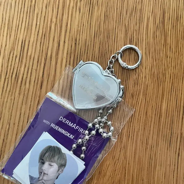[BUNJANG] TXT Hueningkai Heart Keychain + Sticker Set / 투바투 휴닝카이 키링 + 스티커