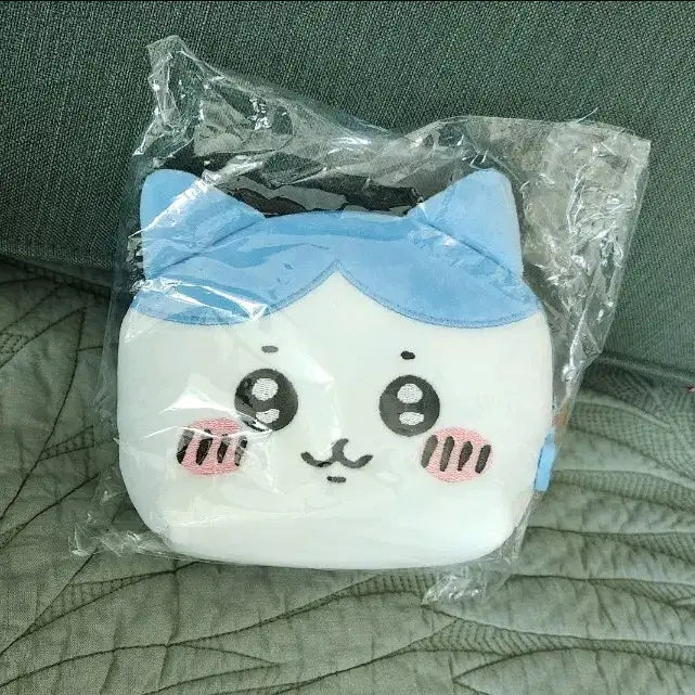 [BUNJANG] Hachiware x Gudetama x Olive Young Collaboration Pouch / 하치와레 구달 올리브영 콜라보 파우치