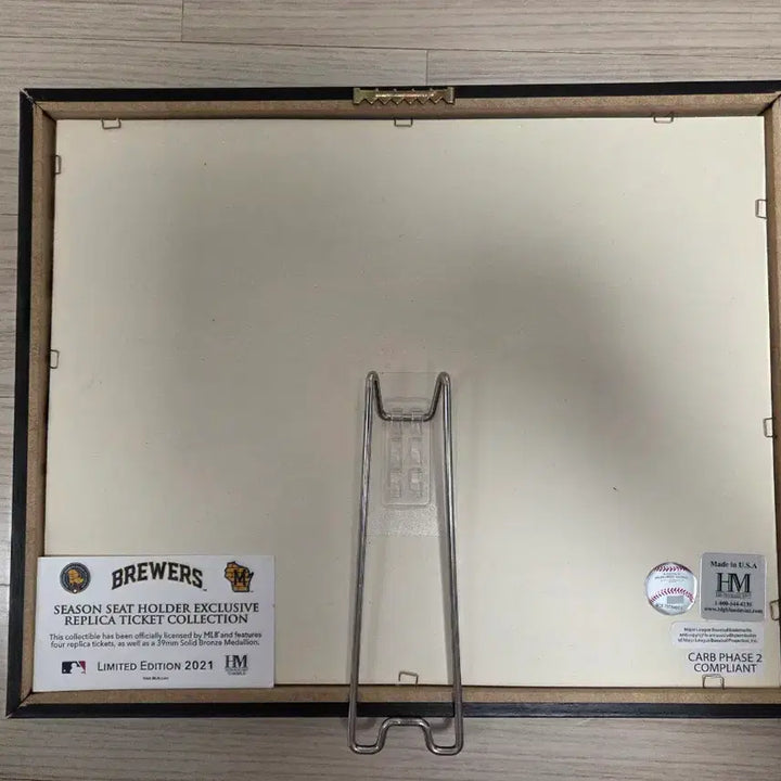 [BUNJANG] Highland Mint MLB Milwaukee Brewers Replica Season Ticket Coin Frame / 하이랜드 민트 MLB 밀워키 브루어스 액자