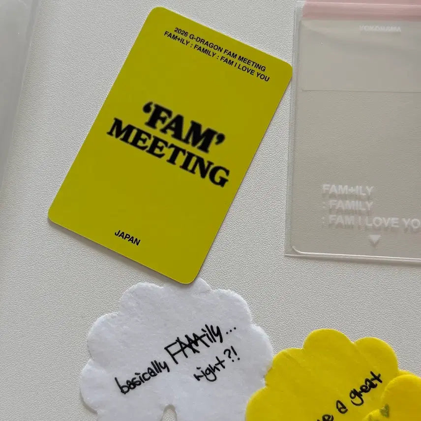 [BUNJANG] BIGBANG G-Dragon Yokohama Fan Meeting Goods Bundle Set / 지디 요코하마 팬미팅 굿즈 일본(포카, 우치와 키링, 슬로건, 컨페티 등