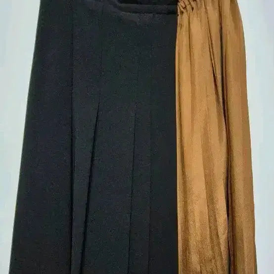[BUNJANG] S Max Mara Asymmetrical Black/Brown Pleated Skirt Size 55 / 에스막스마라 정품 언발란스 블랙/브라운 플리츠 스커트 55