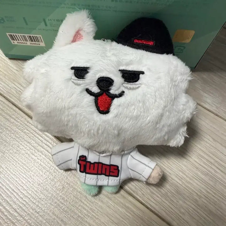 [BUNJANG] TXT (TOMORROW X TOGETHER) LG Twins Collaboration Bbattori Yongmong Uniform Keychain Doll Soobin / 투바투 LG 엘지 트윈스 콜라보 뿔바투 용멍 유니폼 키링 인형 수빈