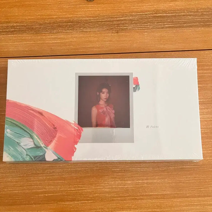 [BUNJANG] IU Palette Album Sealed / 아이유 팔레트 앨범 미개봉