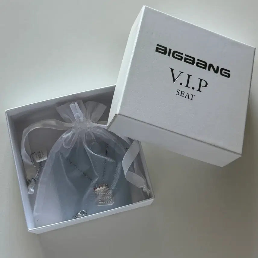 [BUNJANG] Big Bang VIP Swarovski Necklace / 빅뱅 vip 스와로브스키 목걸이 일본