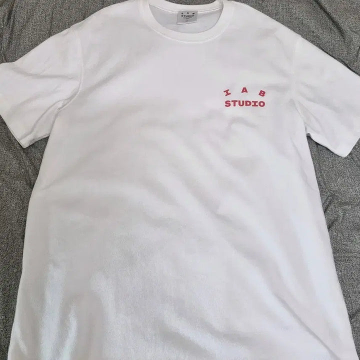 [BUNJANG] IAB Studio T-Shirt White XL / 아이앱스튜디오 티셔츠 화이트-더현대 서울 한정 XL