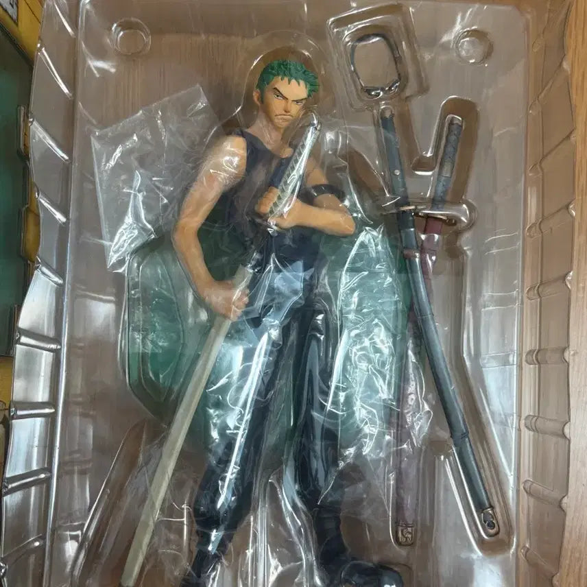 [BUNJANG] Megahouse POP Roronoa Zoro Figure Full Box / 반다이 메가하우스 POP 롤로노아 조로 피규어 풀박스