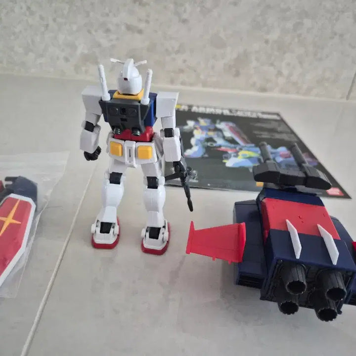 [BUNJANG] HGUC G Armor (G Fighter + First Gundam) Model Kit - Transformable / HGUC G아머(G파이터 + 퍼스트 건담) 프라모델 완성품(변신 가능)