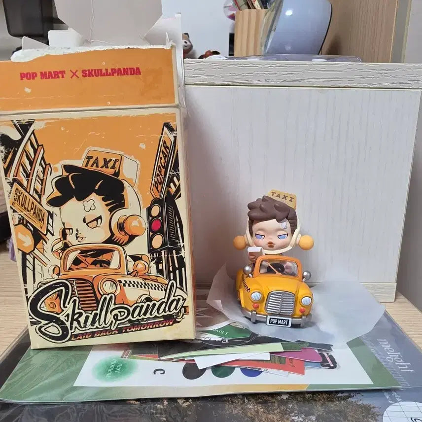[BUNJANG] Popmart Skullpanda Raid Back To Tomorrow Taxi / 팝마트 스컬판다 레이드 백 투마로우 택시