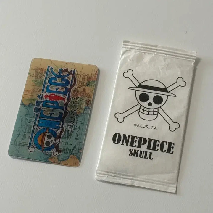 [BUNJANG] One Piece Trafalgar Law Vintage Lenticular Sticker / 원피스 트라팔가 로우 고전 렌티큘러 띠부씰