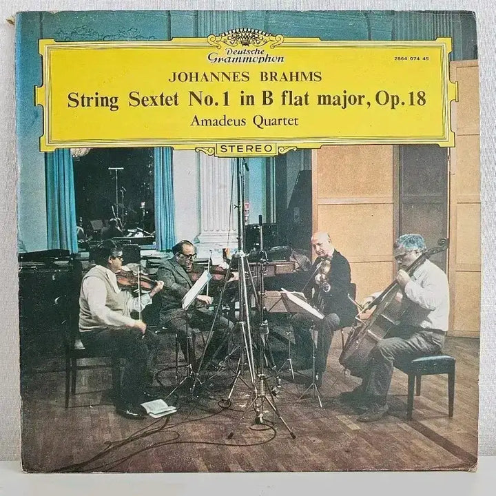 [BUNJANG] Brahms String Sextet Op. 18 LP - Amadeus Quartet (Deutsche Grammophon) / 브람스 현악6중주 LP 아마데우스 콰르텟