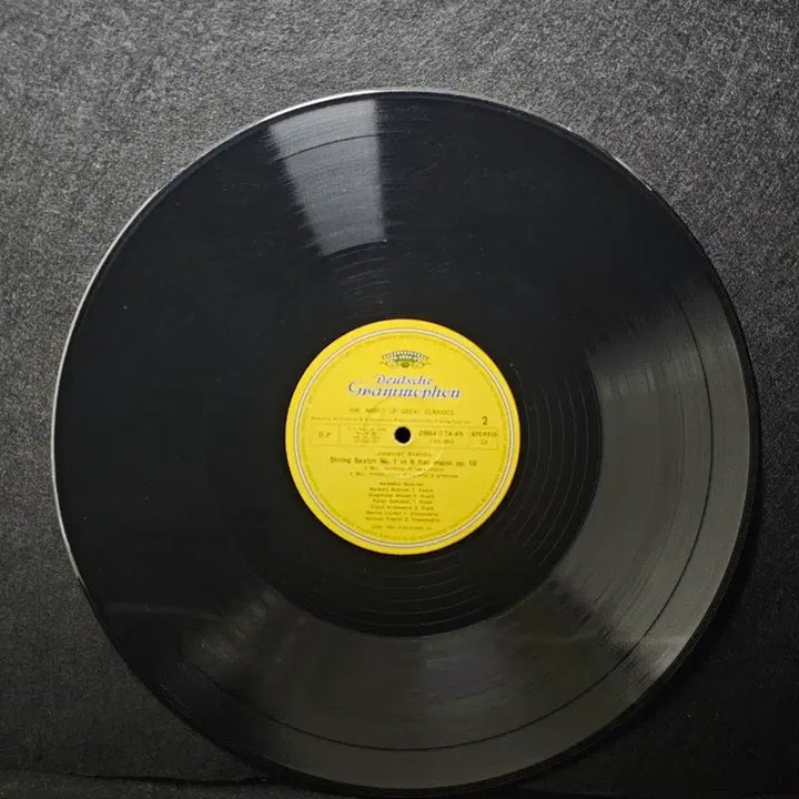 [BUNJANG] Brahms String Sextet Op. 18 LP - Amadeus Quartet (Deutsche Grammophon) / 브람스 현악6중주 LP 아마데우스 콰르텟