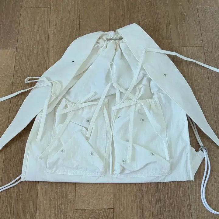 [BUNJANG] NewJeans Collet String Bag White Butterfly Bag / 뉴진스 꼴레 스트링백 흰색 화이트 가방 나비 가방