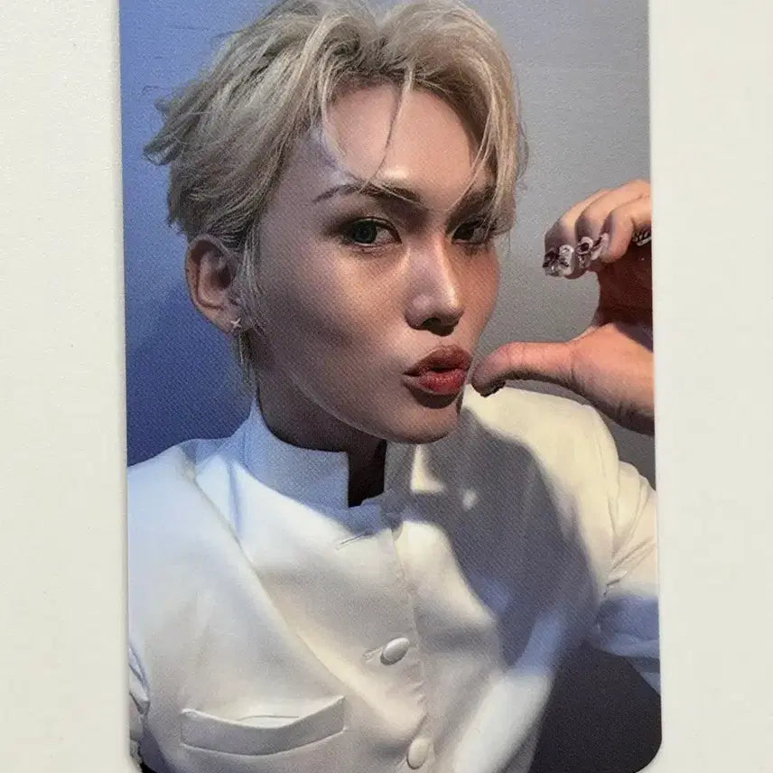 [BUNJANG] XLOV Hyun Photocard / XLOV 엑스러브 포카 hyun 현 poca