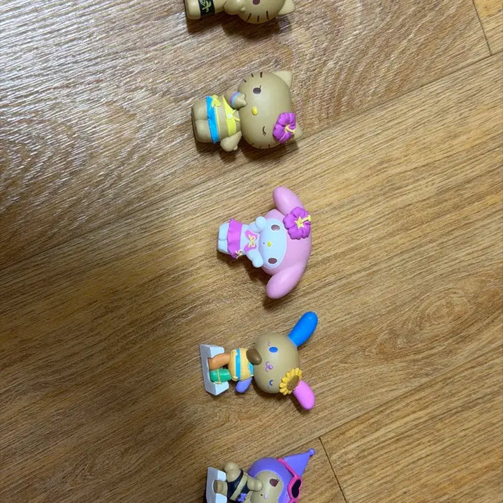 [BUNJANG] Sanrio Tanning Gacha Figures / 산리오 태닝 가챠 피규어