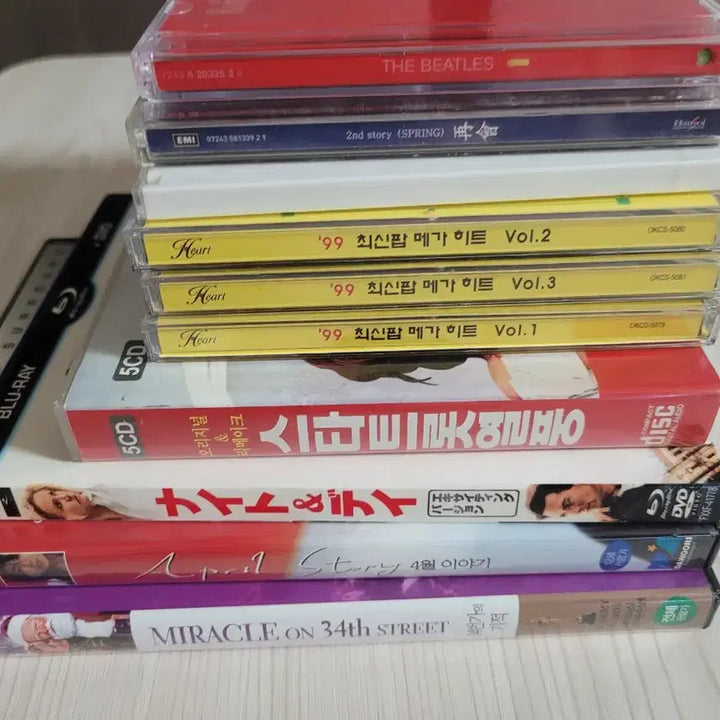 [BUNJANG] The Beatles, Pop, Trot, and Korean Music CDs - Bundle of 10 / 음악 시디 cd 비틀즈 팝송 가요 트로트 10장과 영화 DVD 등 14개