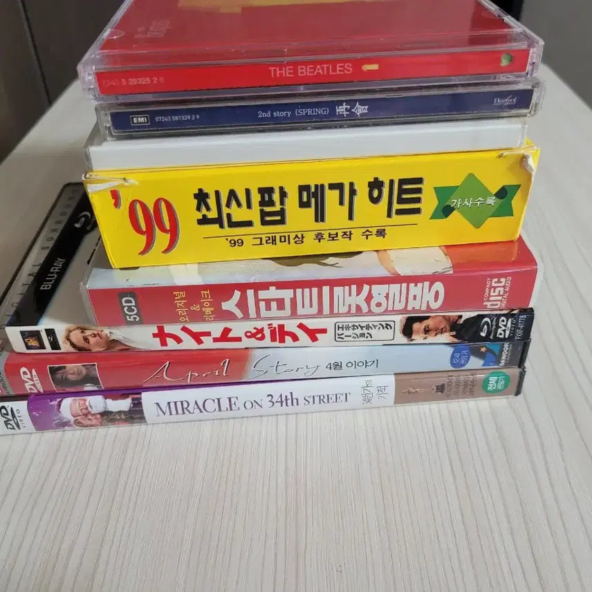 [BUNJANG] The Beatles, Pop, Trot, and Korean Music CDs - Bundle of 10 / 음악 시디 cd 비틀즈 팝송 가요 트로트 10장과 영화 DVD 등 14개