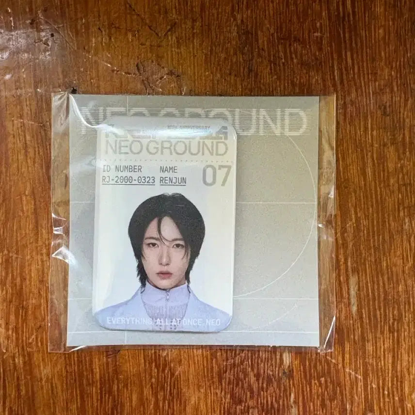 [BUNJANG] Renjun Metal ID Card Metal Badge / 런쥔 메탈 아이디 카드 메탈 뱃지 원가이하양도