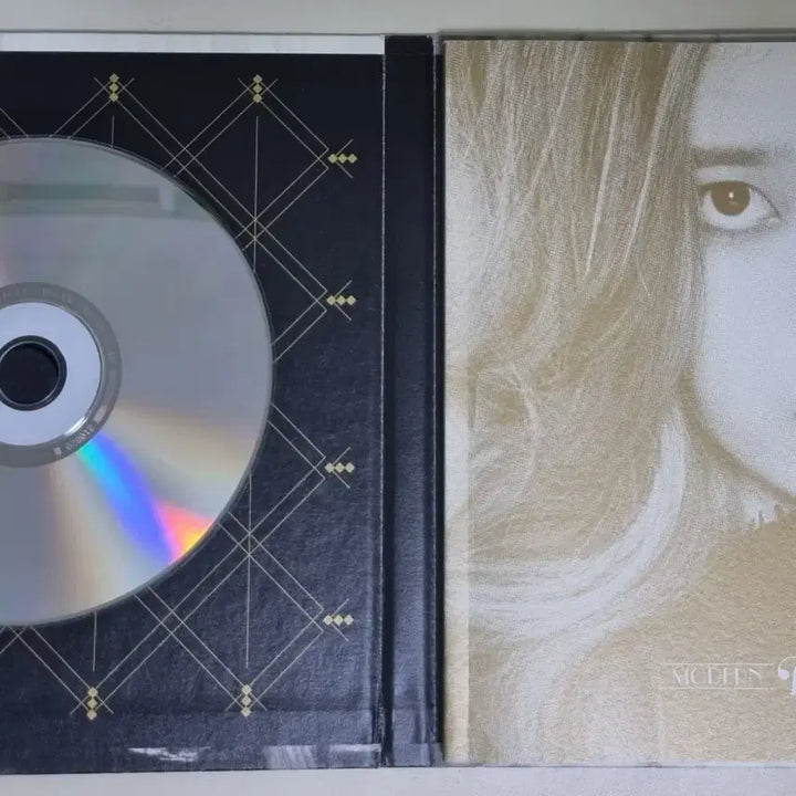 [BUNJANG] IU 3rd Album Modern Times Unsealed CD / 아이유 3집 Modern Times (개봉 CD)
