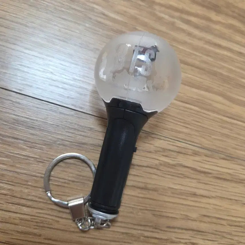 [BUNJANG] ARMY BOMB Keyring / 아미밤 키링