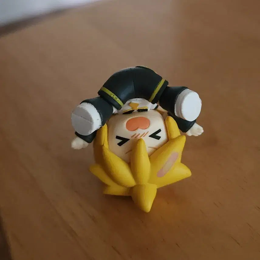 [BUNJANG] Vocaloid Len Kku-Dang Gacha Figure / 보컬로이드 렌 꽈당가챠