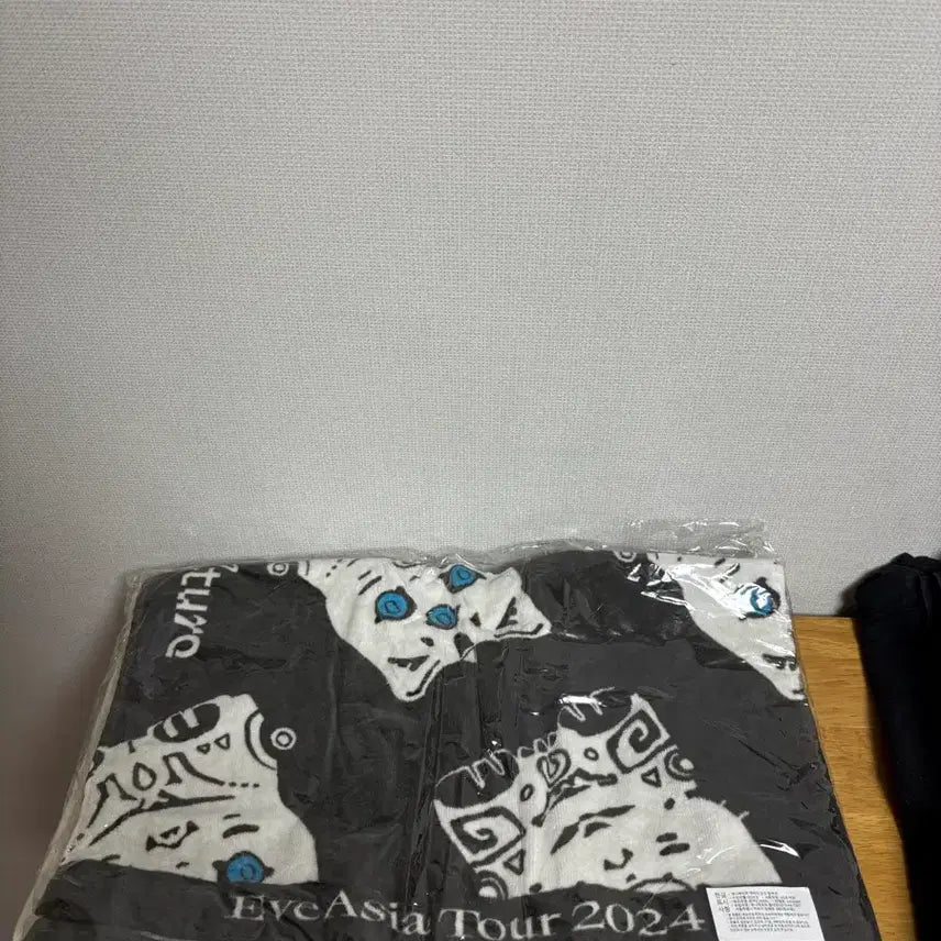 [BUNJANG] Eve Asia Tour Towel Set / 우타이테 eve 아시아 투어타월 2종 일괄