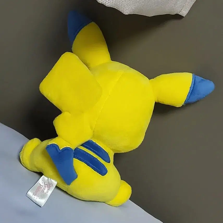 [BUNJANG] Pokemon Center Pikachu Plush / 포켓몬스터 사이코소다 피카츄 인형 무료배송