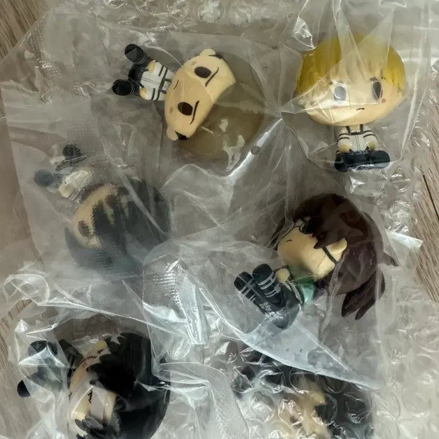 [BUNJANG] Attack on Titan Chokonokko Figure Full Set / 진격의 거인 제일복권 H상 초코노코 6종 풀세트 판매합니다
