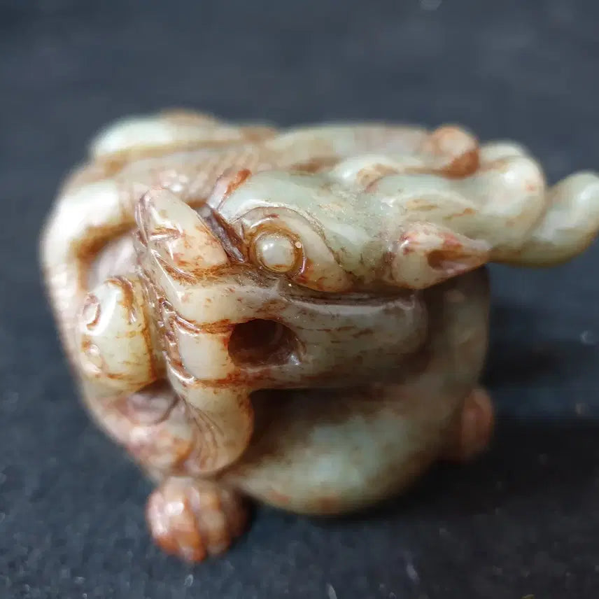 [BUNJANG] Excavated Serpent Carved Giraffe Statue in Huatian Jade / (수원만물)출토 뱀조각의 기린상 화전옥 옥기