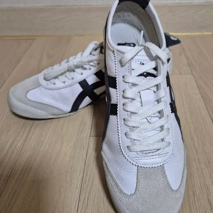 [SOLD OUT] 오니츠카타이거 멕시코66 화이트 블랙(260)