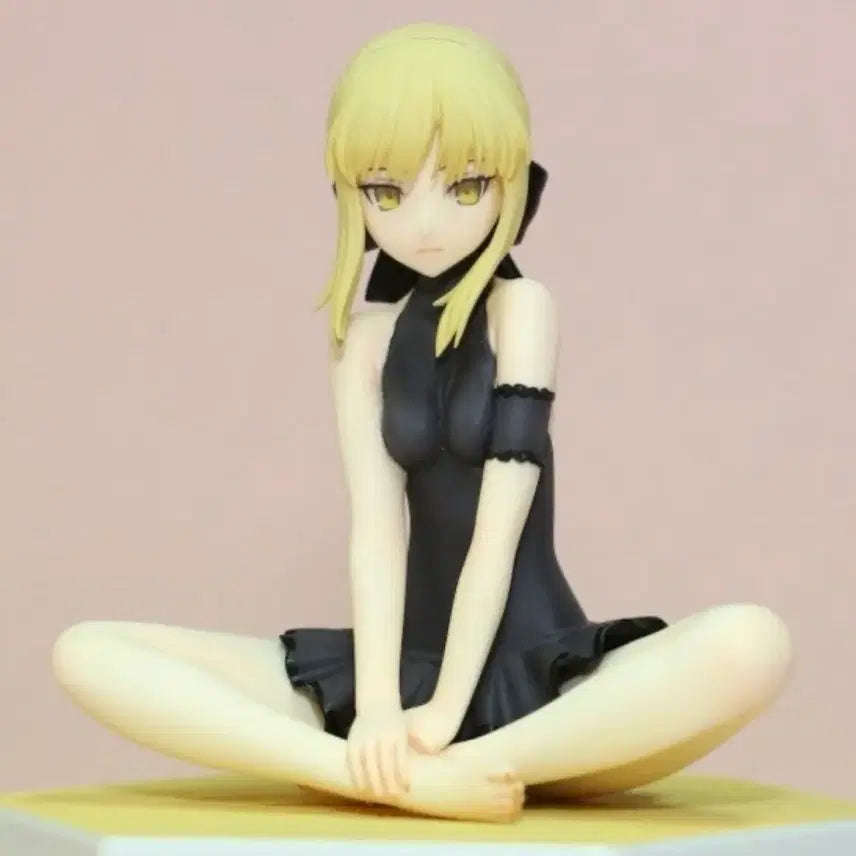 [BUNJANG] Fate hollow ataraxia Saber Alter Beach Queen Figure (Sealed) / 미개봉!)Fate hollow ataraxia 세이버 얼터 비치퀸 피규어