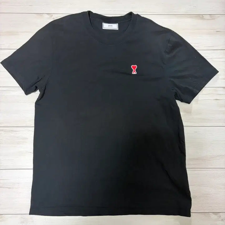 [SOLD OUT] 아미 스몰 하트 반팔 티셔츠 블랙