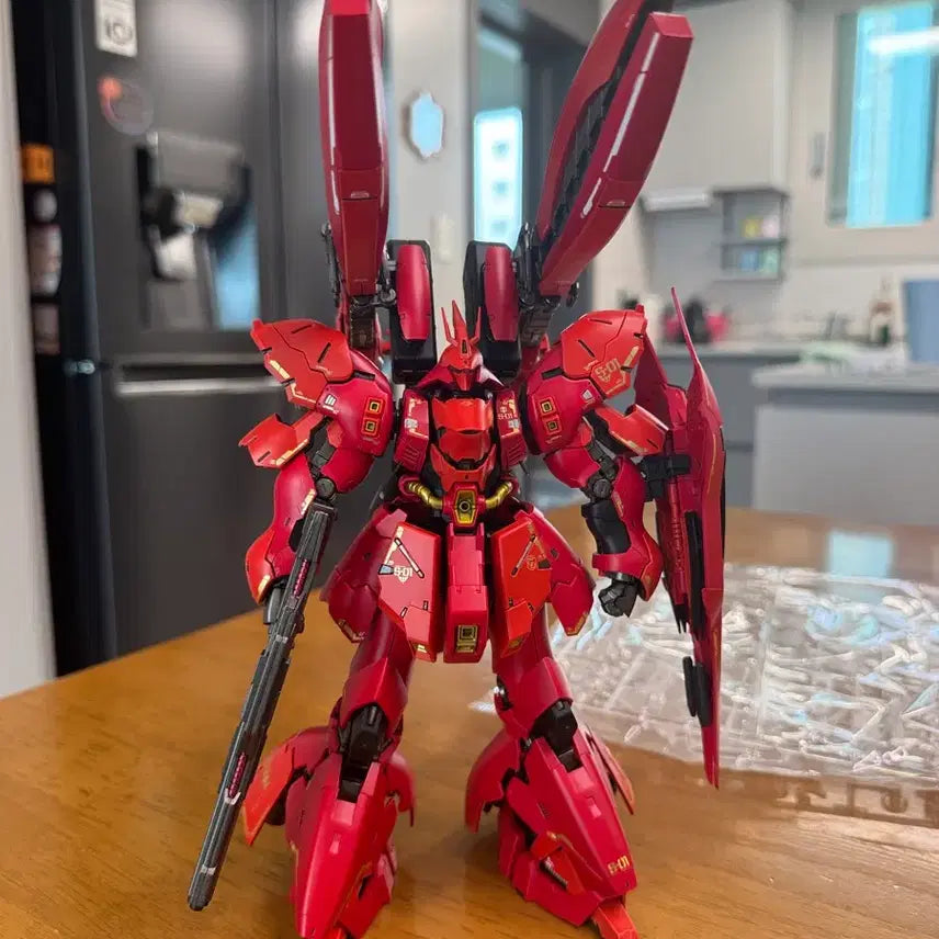 [BUNJANG] RG Sazabi Custom Painted Model Kit / RG후쿠오카 사자비 도색작 (건담)