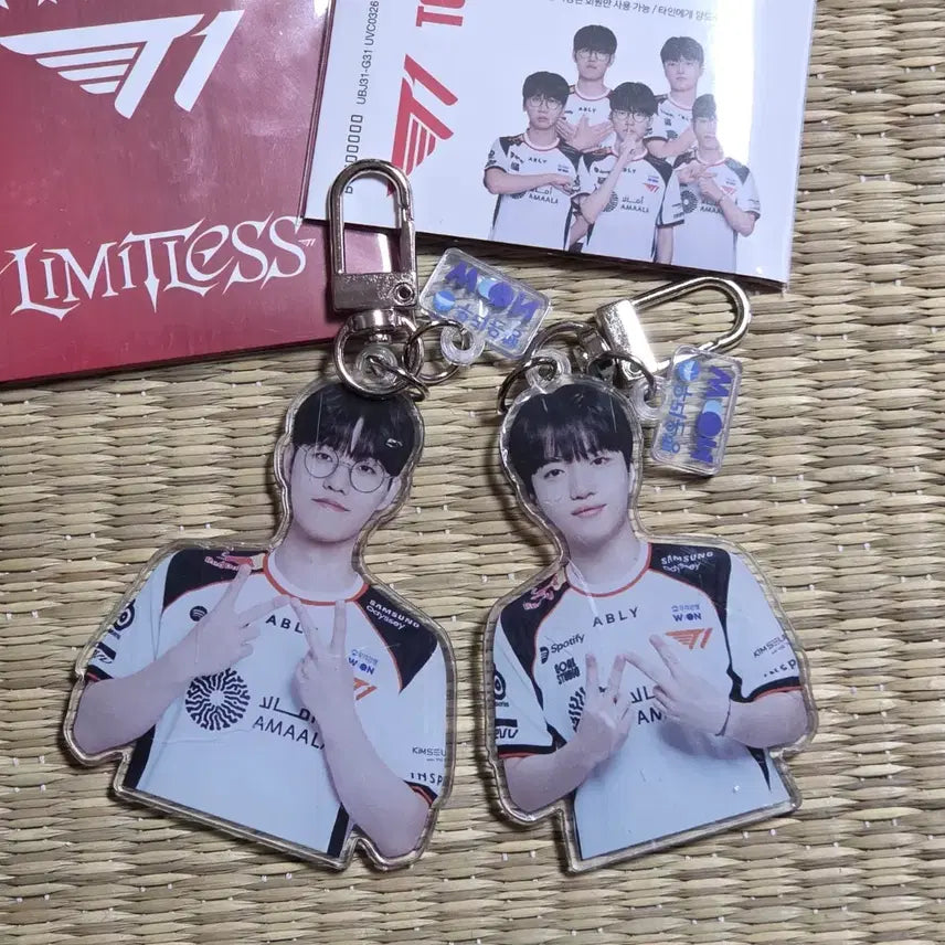 [BUNJANG] T1 Keria League of Legends Merchandise Bundle / 우리은행 T1 키링 일괄