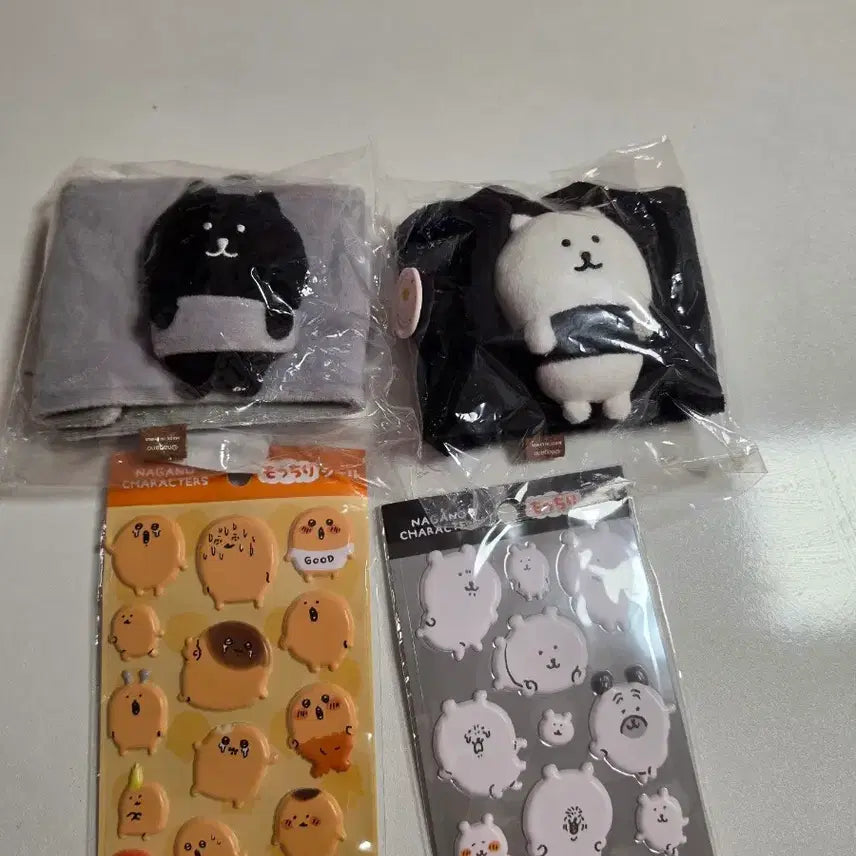 [BUNJANG] Nongdamgom Cup Holder Set (Black &amp; White) / 농담곰 컵홀더 흑백 일괄