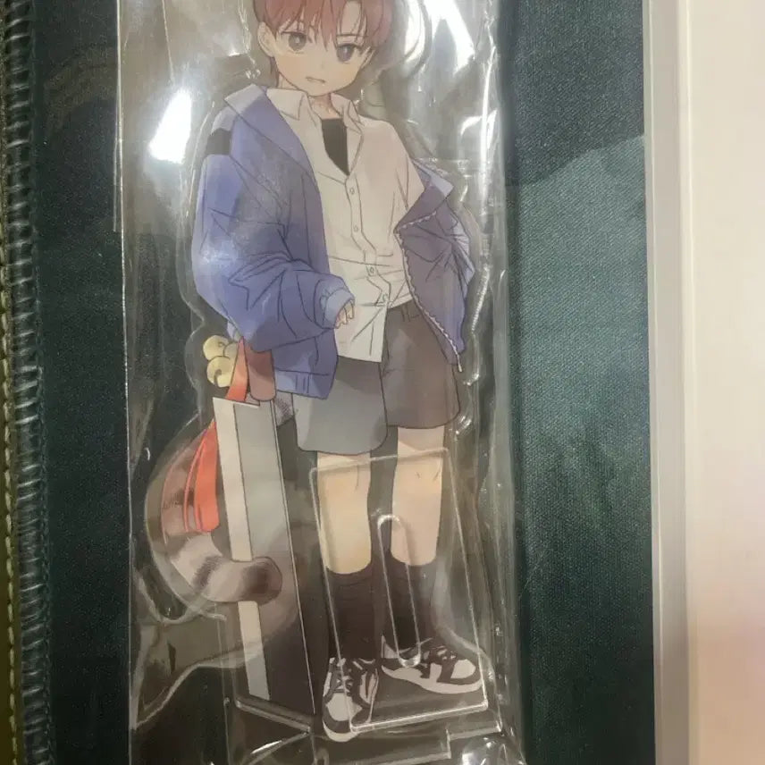 [BUNJANG] KGAIDAMCHULGEUN Choi Yo Won Acrylic Stand / 괴담출근 우니님 최요원 아크릴 팝니다