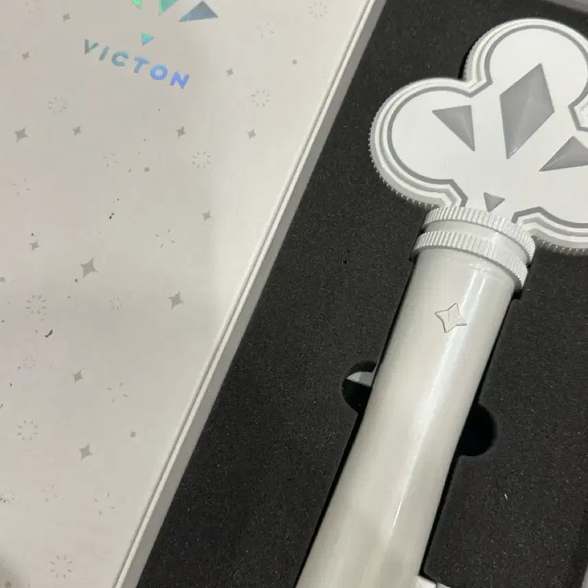 [BUNJANG] VICTON OFFICIAL LIGHTSTICK VER.1 / VICTON 빅톤 응원봉 ver.1 구키봉 빅키봉 판매합니다 !