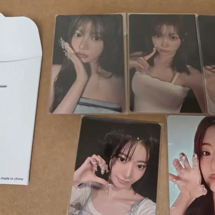 [SOLD OUT] 르세라핌 맘스터치 콜라보 붐팔라 셀피 포토카드 포카 세트 미개봉